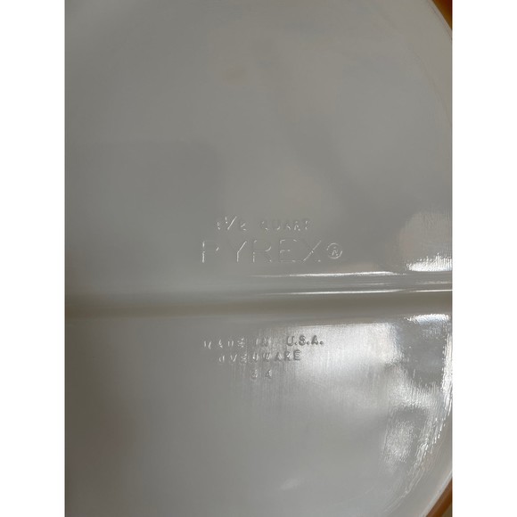 Vintage Pyrex 'Early America" Divided Casserole with Divided Lid - Picture 3 of 4